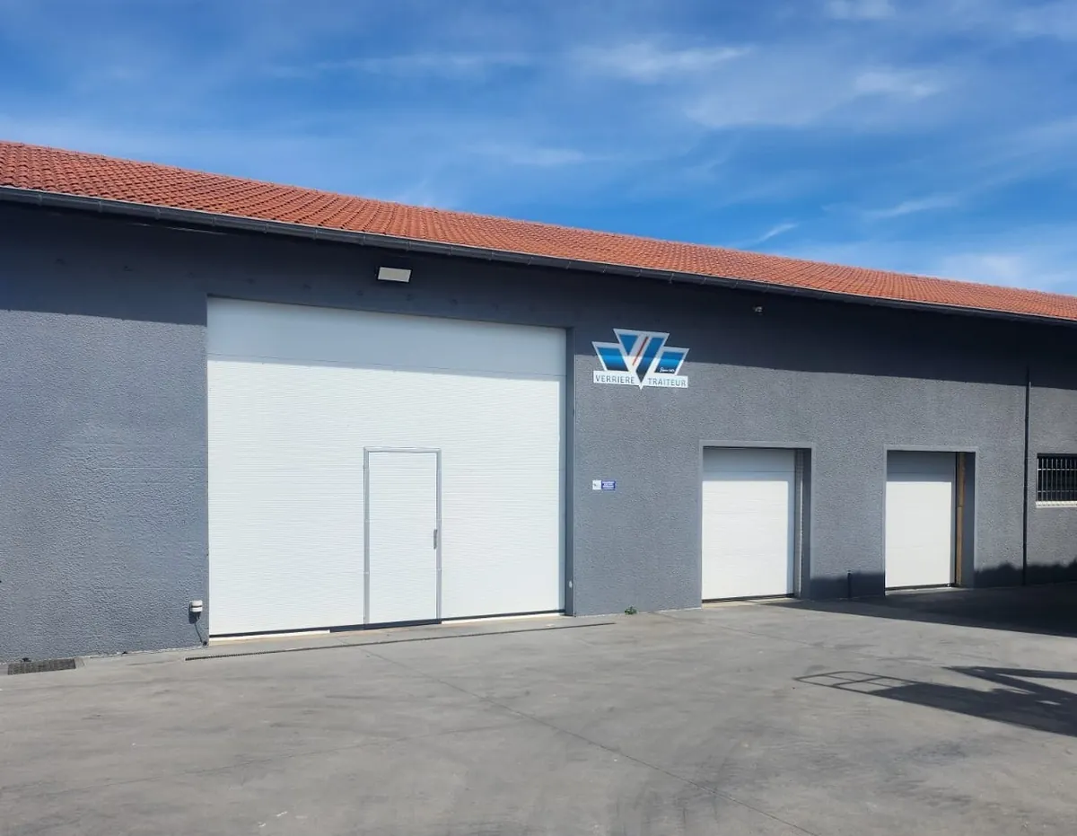 Après : façade d'atelier